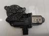 Fensterhebermotor hinten rechts Skoda Fabia Ambiente Combi (5J) Benzin / 1197 / 0063kW Baujahr2.012 4Türen 6R099811D